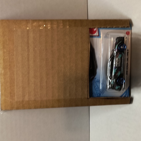 d11  Hot Wheels Honda Civic type r  shipping protector - Picture 4 of 5